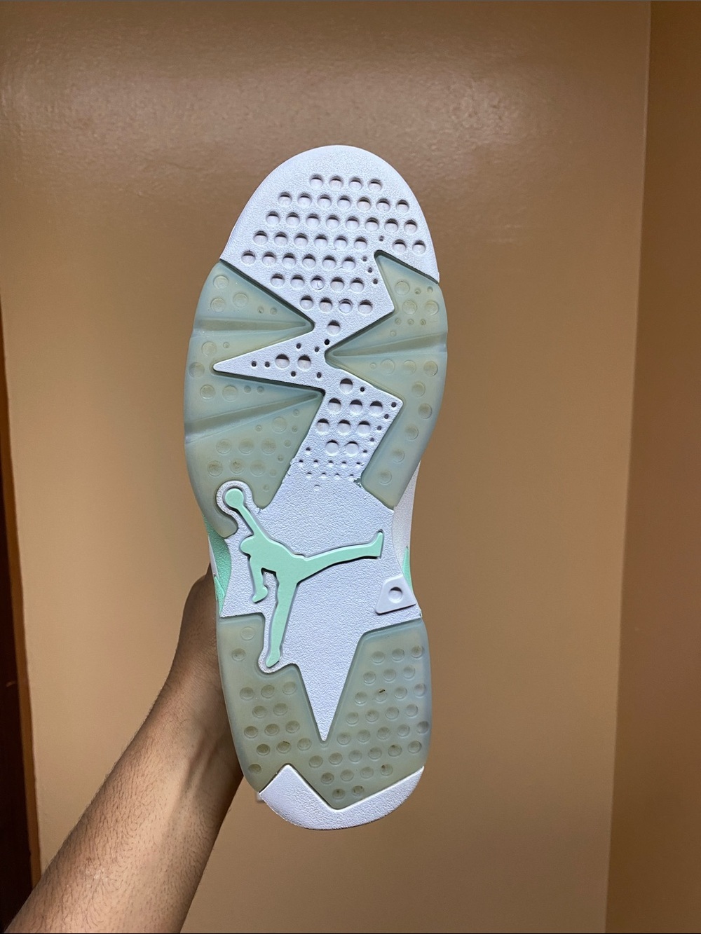 2022 Air Jordan 6 Retro Mint Foam Size 11 Women’s Size 9.5 Men’s DQ4914-103 - Picture 13 of 16